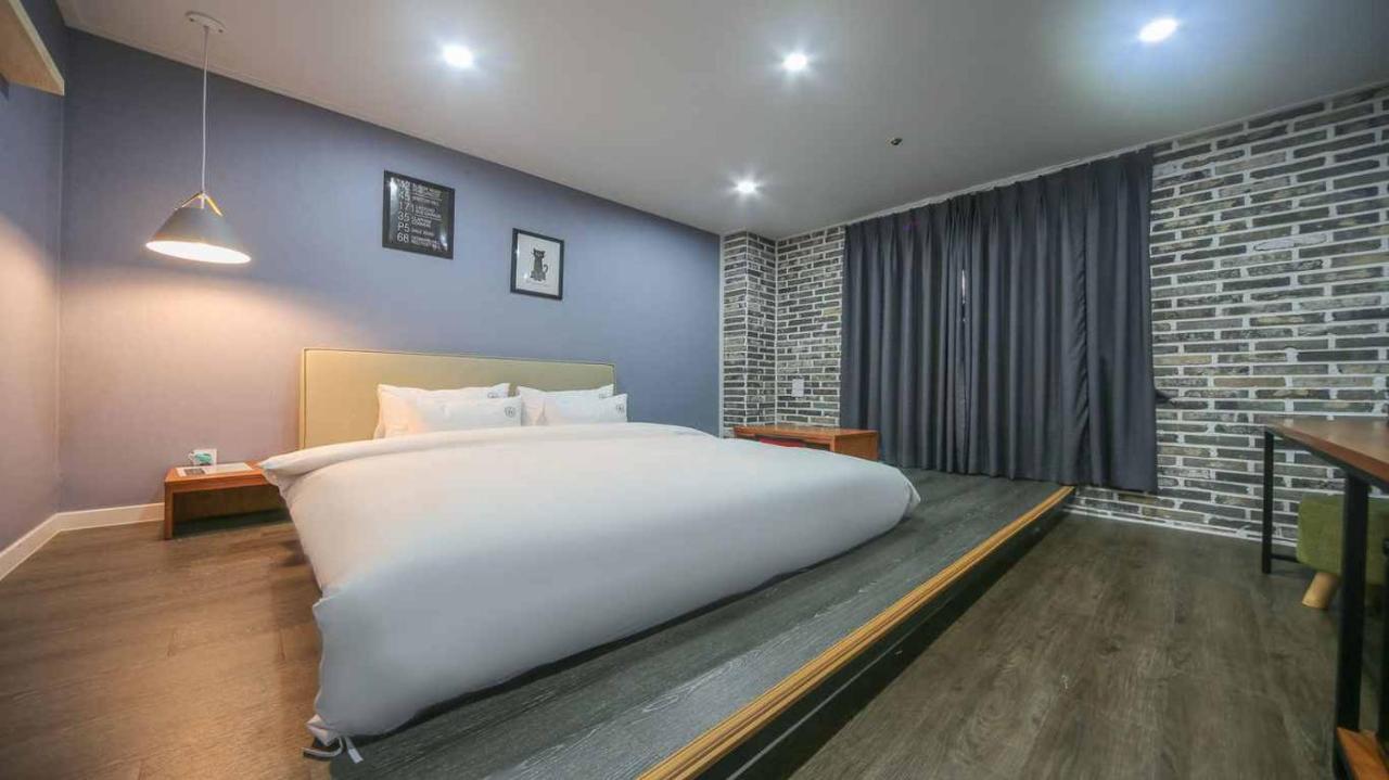 The Way Hotel Changwon Exterior foto